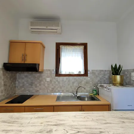 Kapsogeorgis Apartman Kínira