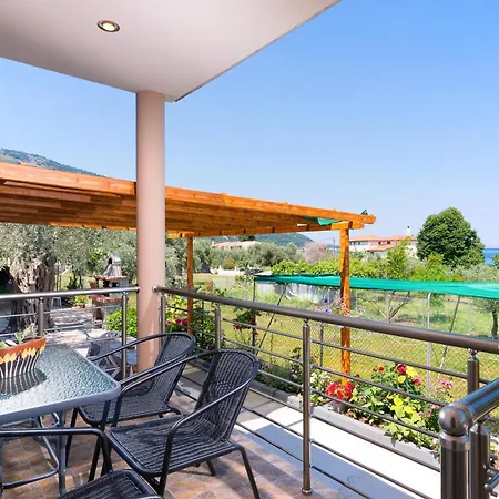 Kapsogeorgis Apartman Kínira