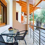 Kapsogeorgis דירה *